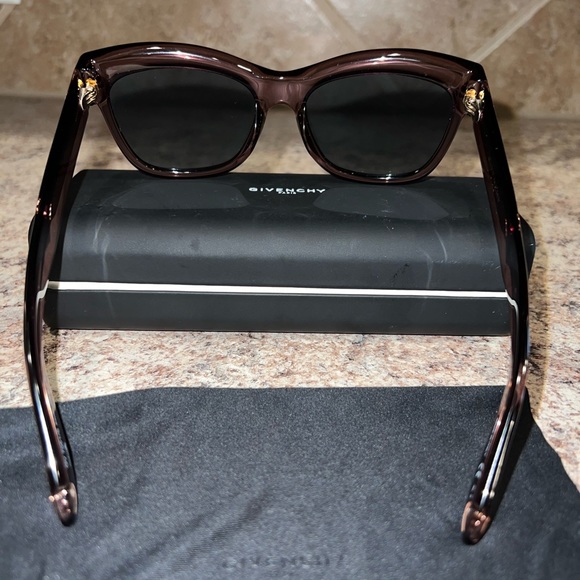Givenchy sunglasses 🕶️ ***used*** - Picture 7 of 7
